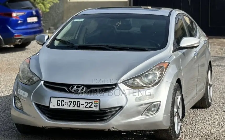 Hyundai Elantra 2013 Silver