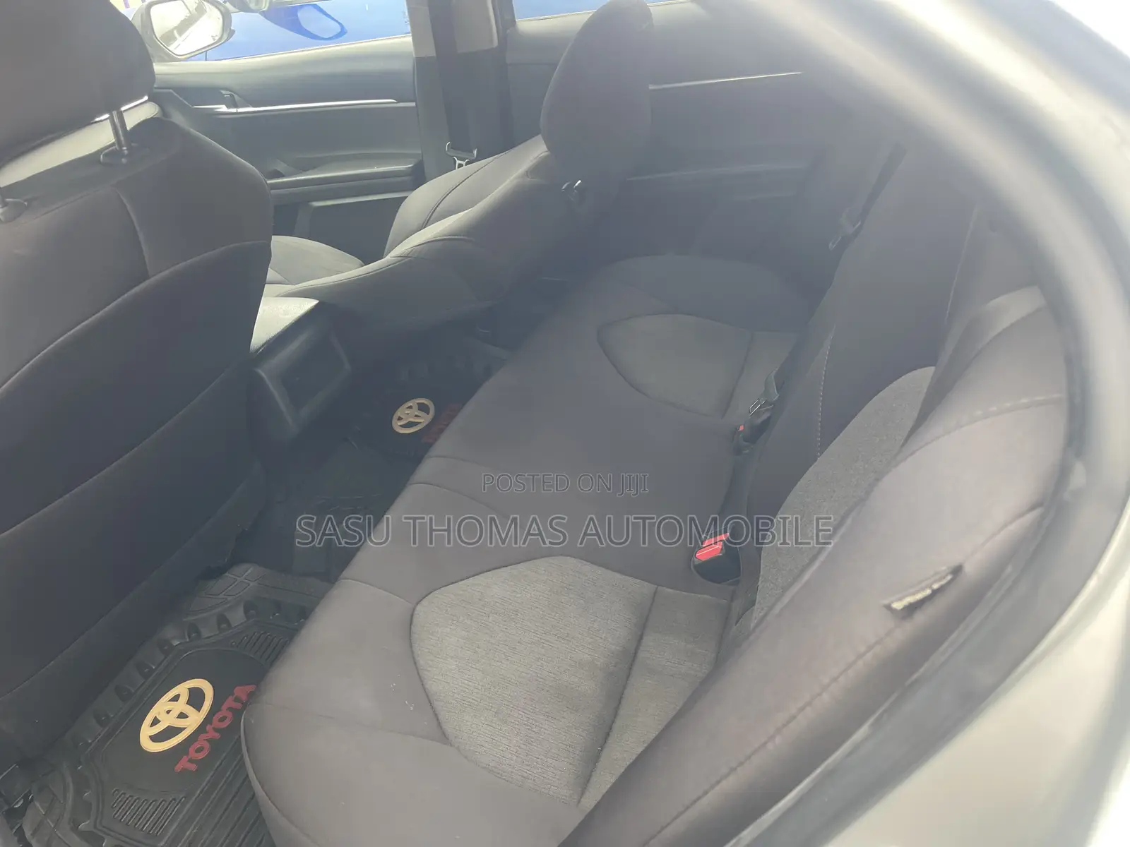 Toyota Corolla LE 2020 Silver