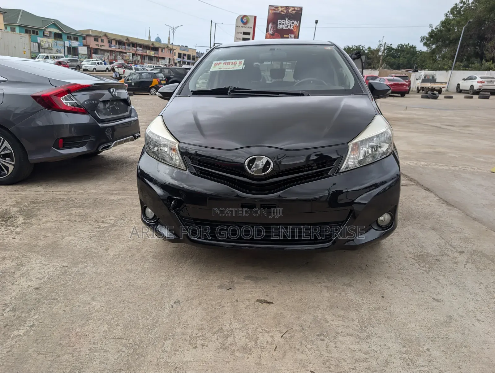 Toyota Vitz 1.5 FWD 5dr 2014 Black