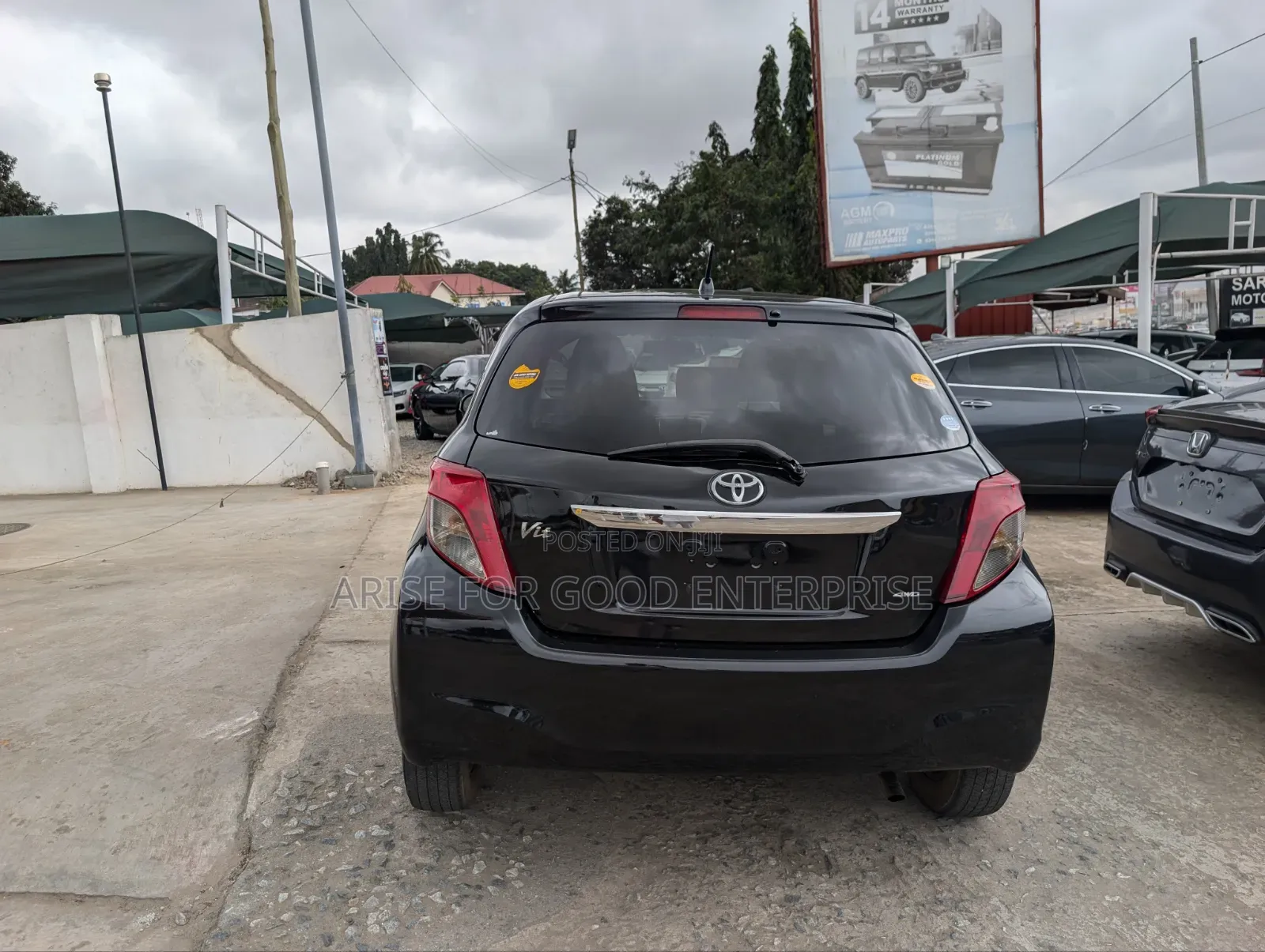 Toyota Vitz 1.5 FWD 5dr 2014 Black
