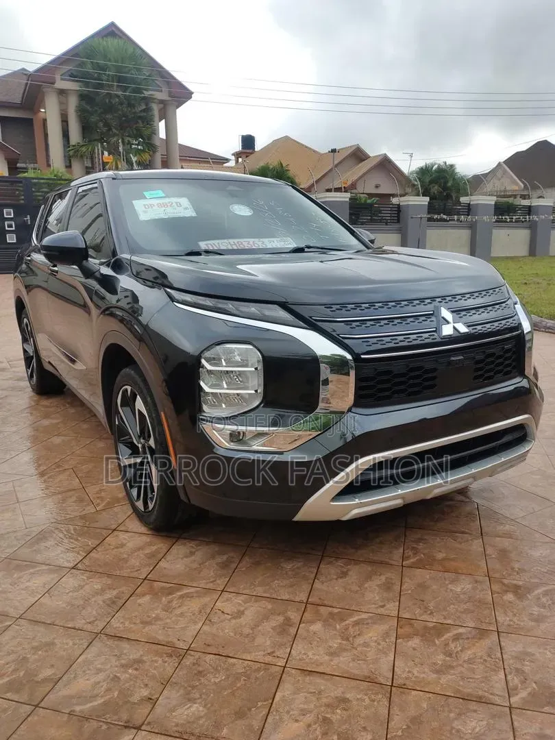 Mitsubishi Outlander 2022 Black