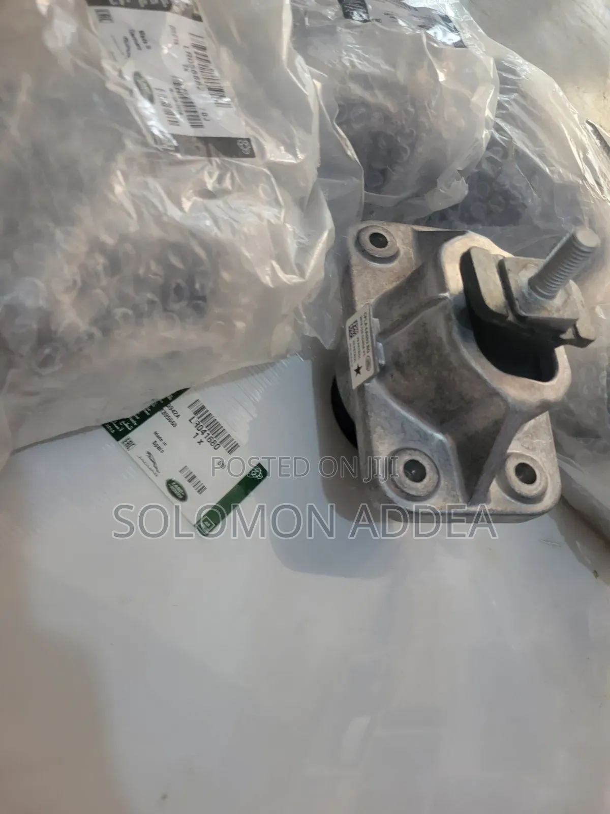 Genuine Range Rover Sport L494 / Discovery Engine Support Seat Mount