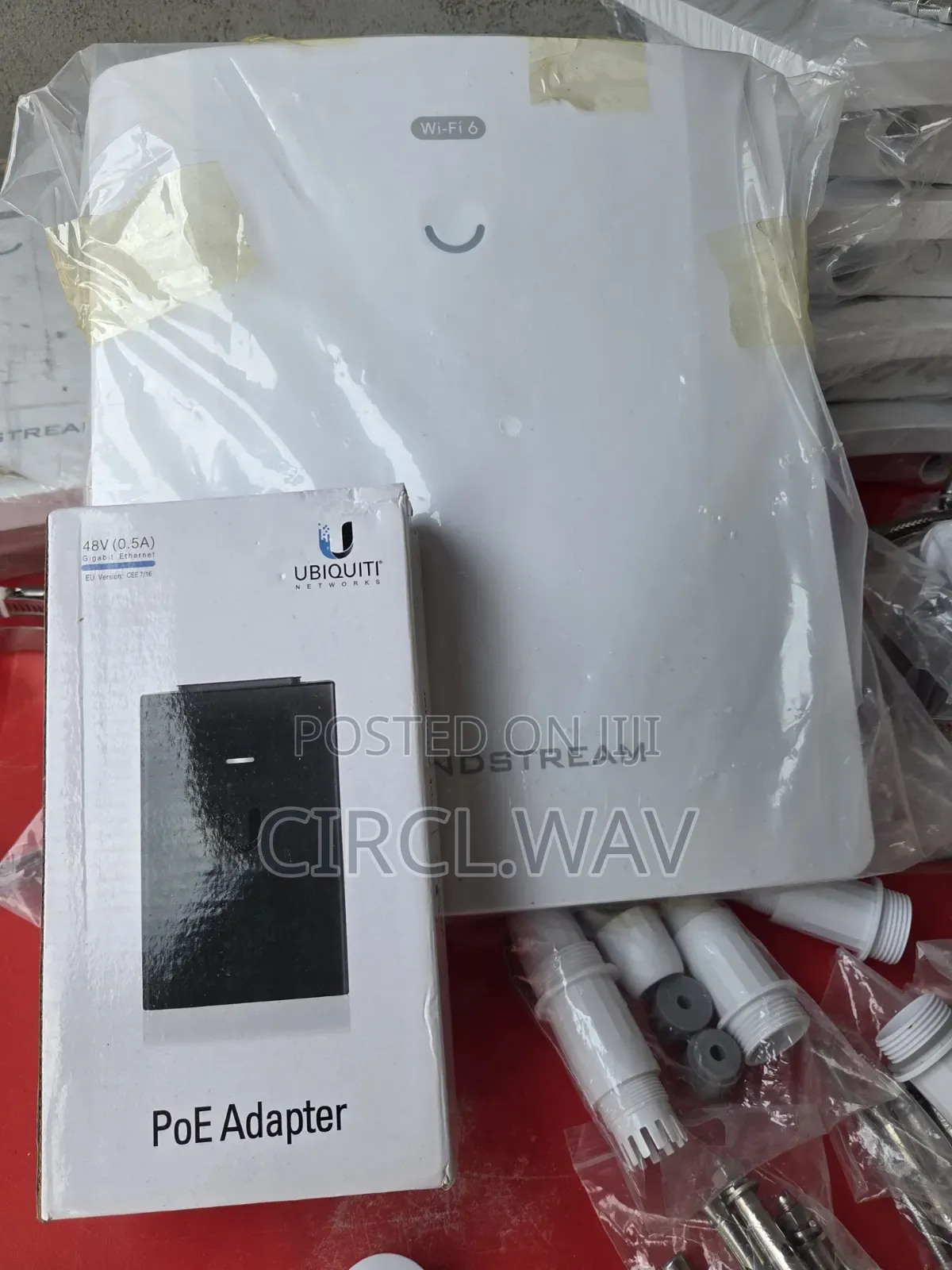 Grandstream GWN7664ELR Outdoor AX6000 Wi-Fi 6 + 48V PoE Adapter