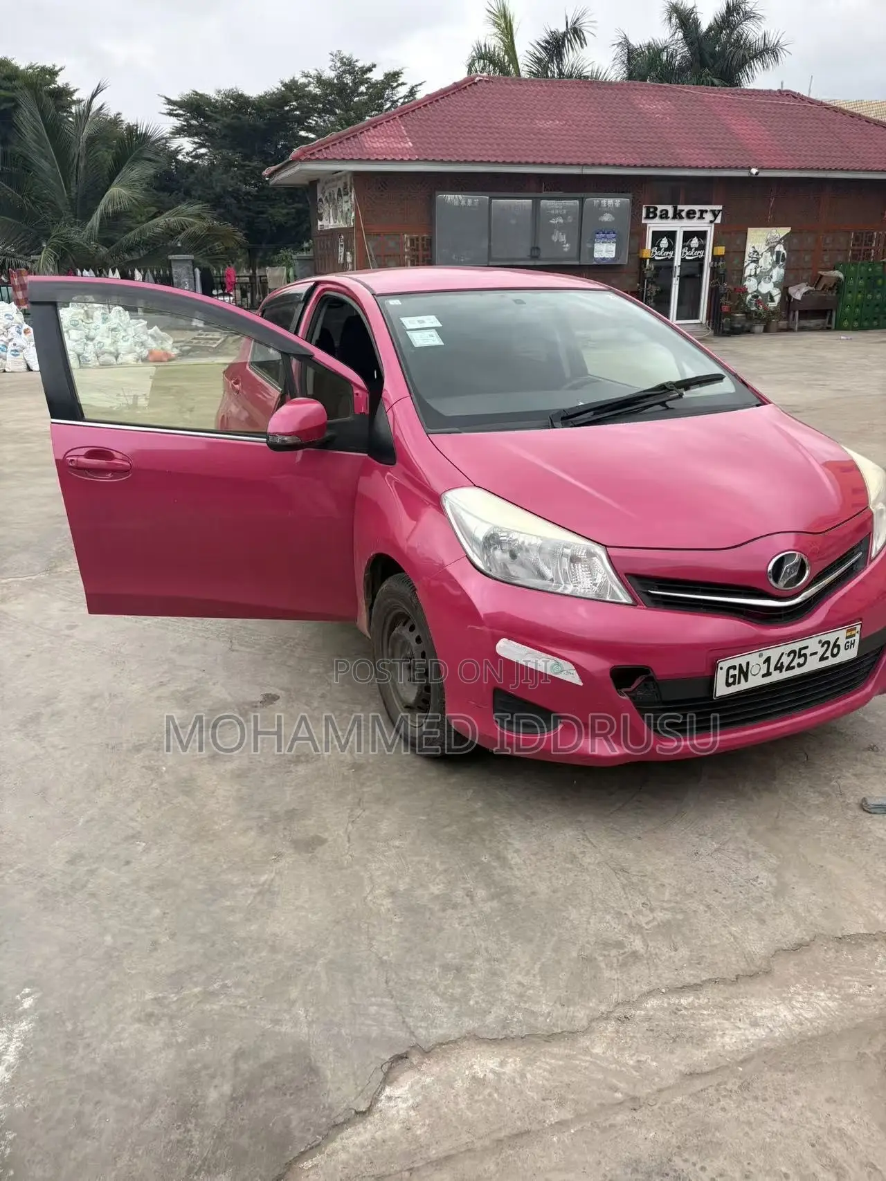 Toyota Yaris L Hatchback 3dr 2014 Red