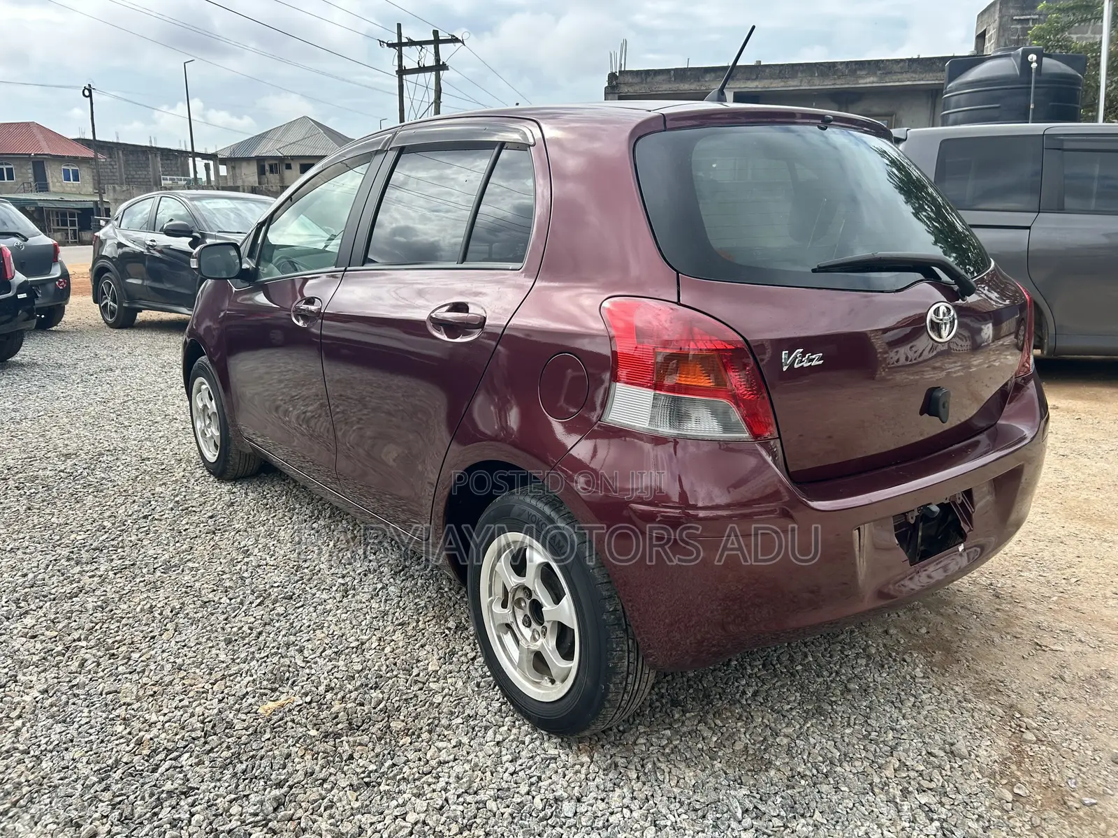 Toyota Vitz 1.3 FWD 5dr 2010 Burgundy