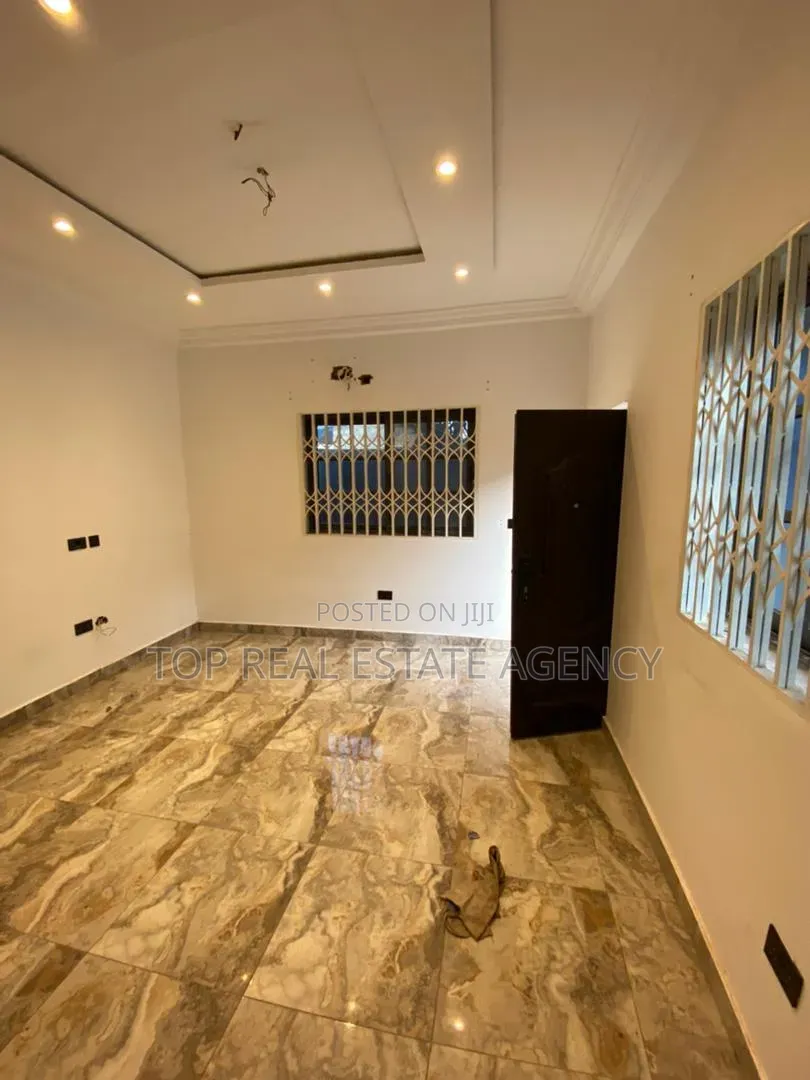 2bdrm Apartment in Pokuasi, Pokuase for rent