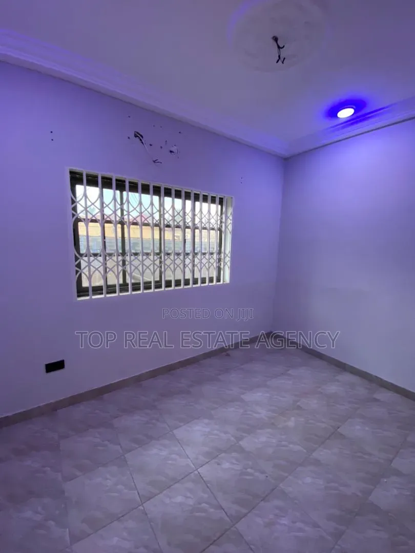 2bdrm Apartment in Pokuasi, Pokuase for rent
