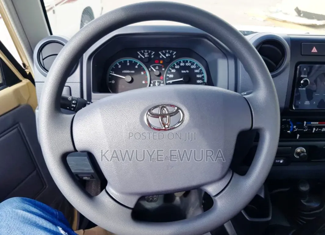 New Toyota Land Cruiser 2025 Gold