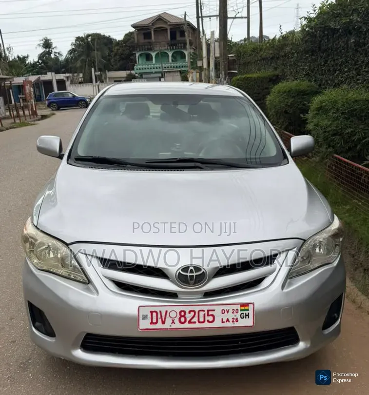 Toyota Corolla 2012 Silver