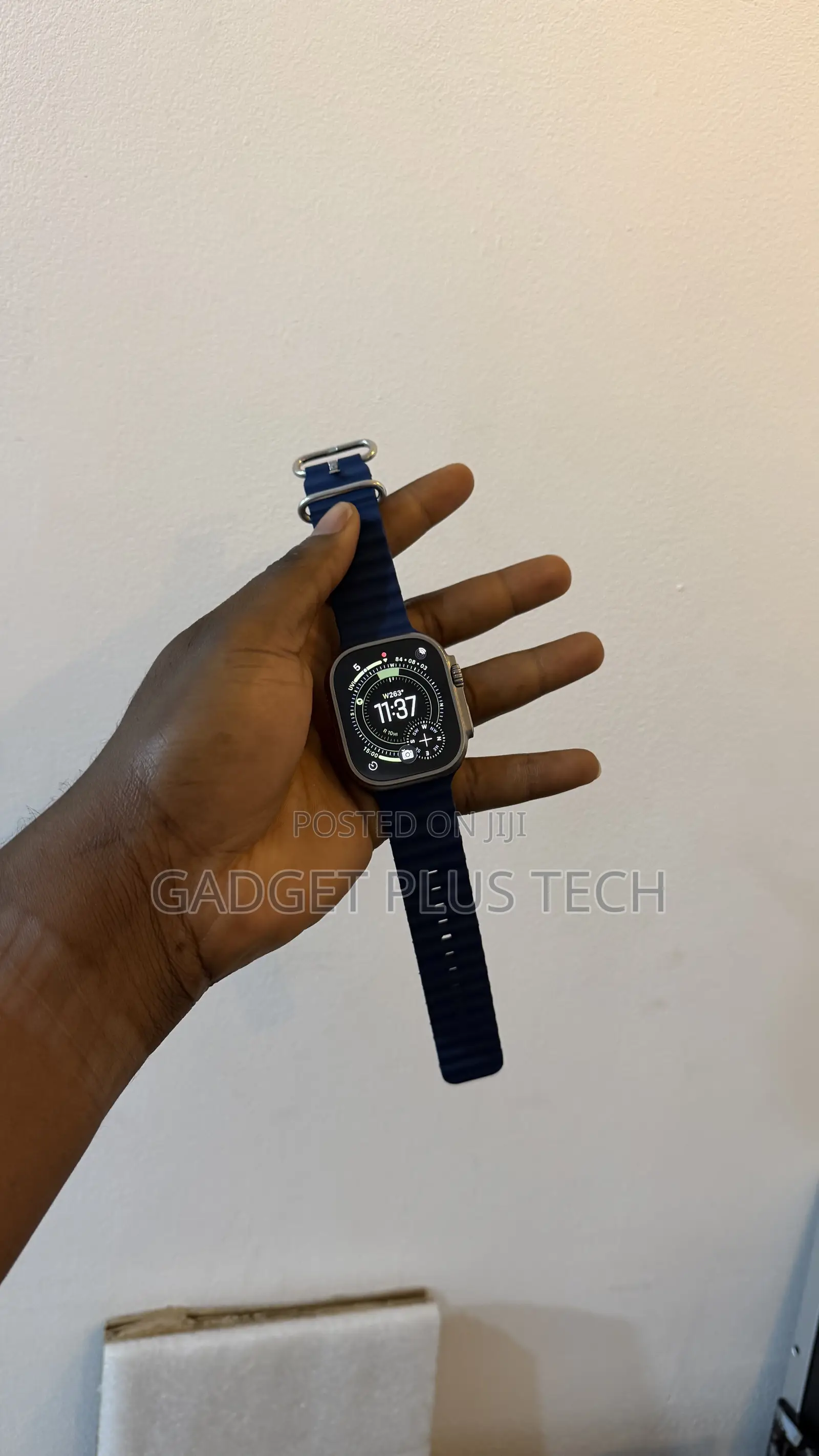 Neat Apple Watch Ultra 1 49MM With Charger