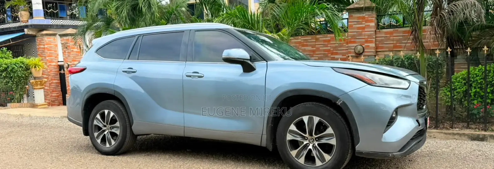 Toyota Highlander XLE 2022 Blue