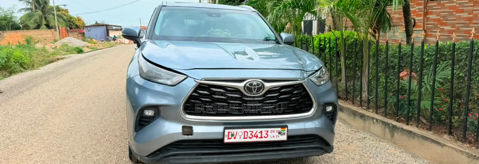 Toyota Highlander XLE 2022 Blue