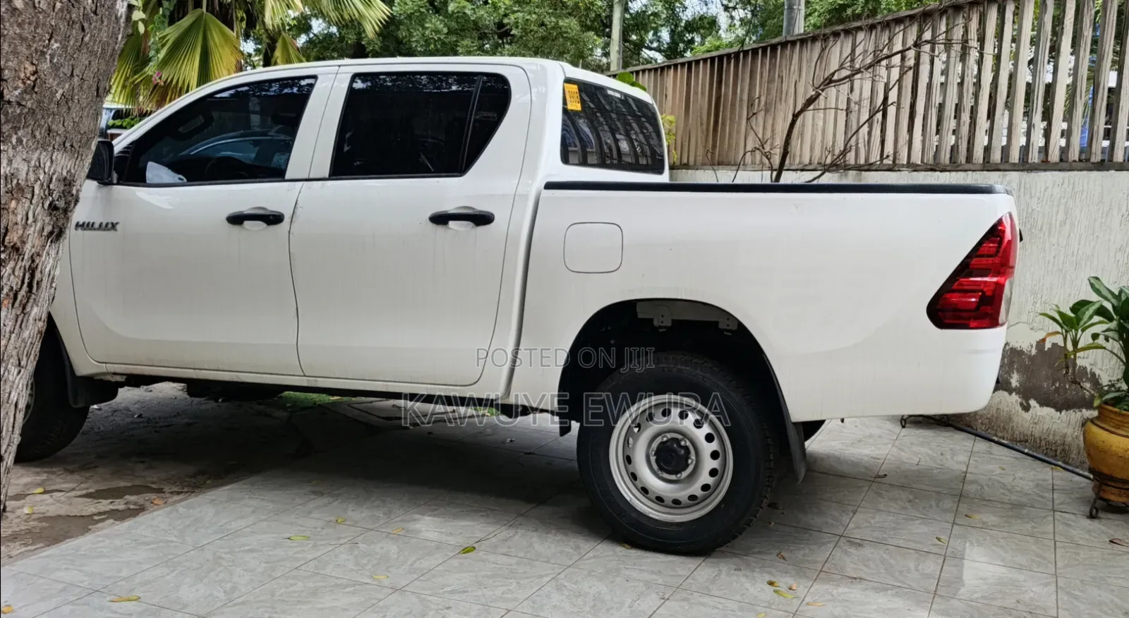New Toyota Hilux 2025 White
