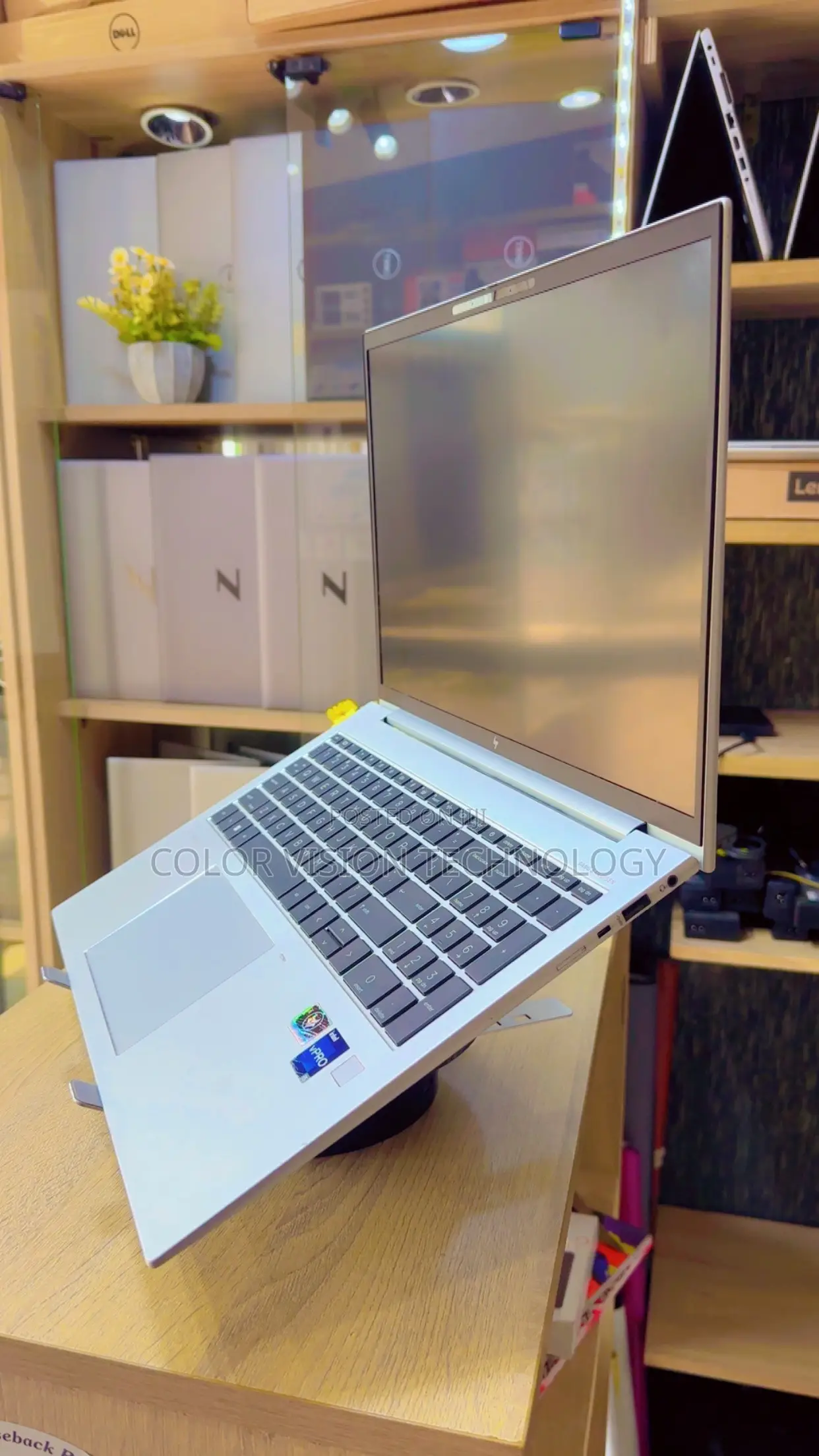 Laptop HP EliteBook 860 G9 16GB Intel Core i5 SSD 256GB