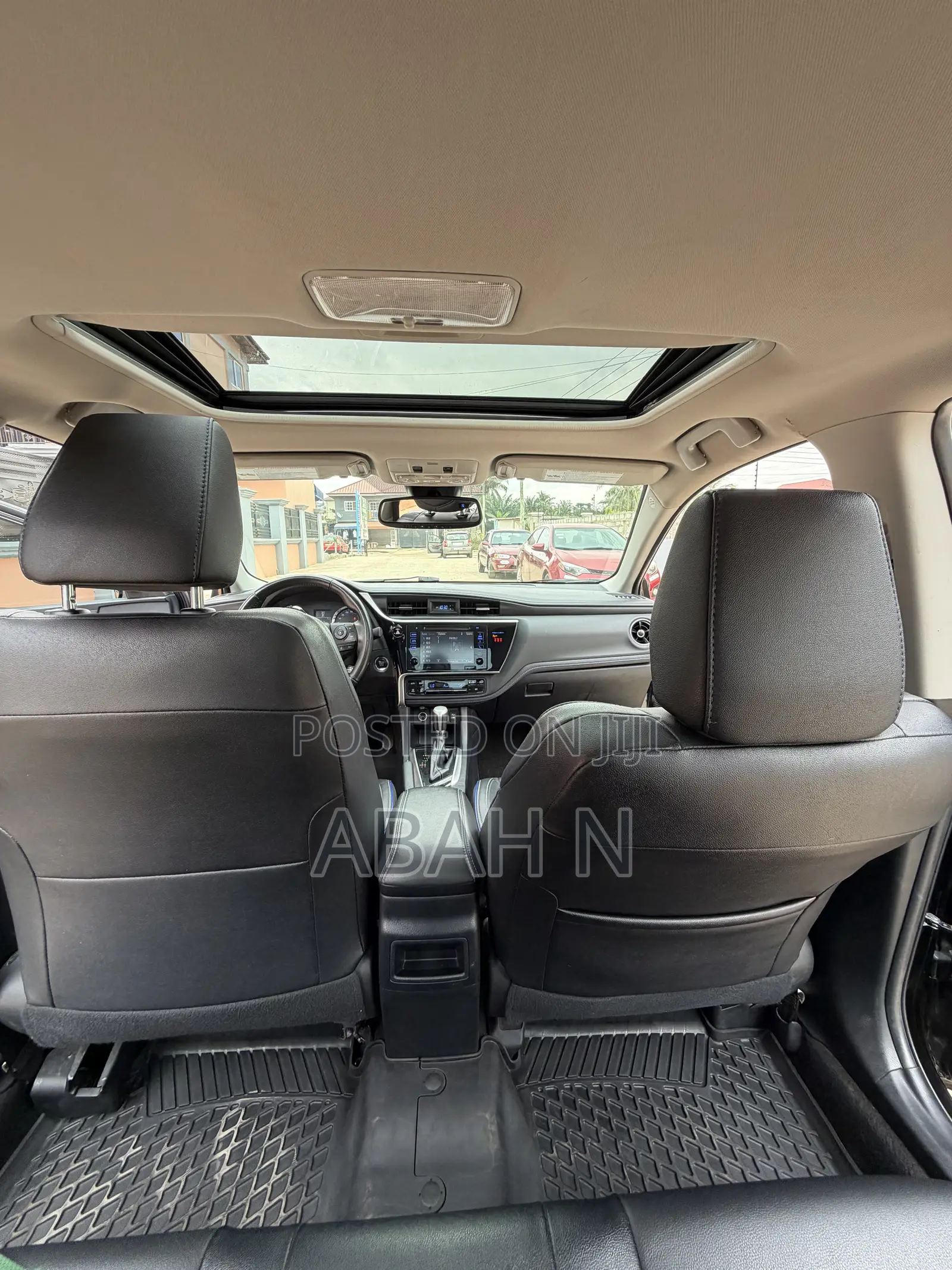 Toyota Corolla XSE (1.8L 4cyl 2A) 2018 Black