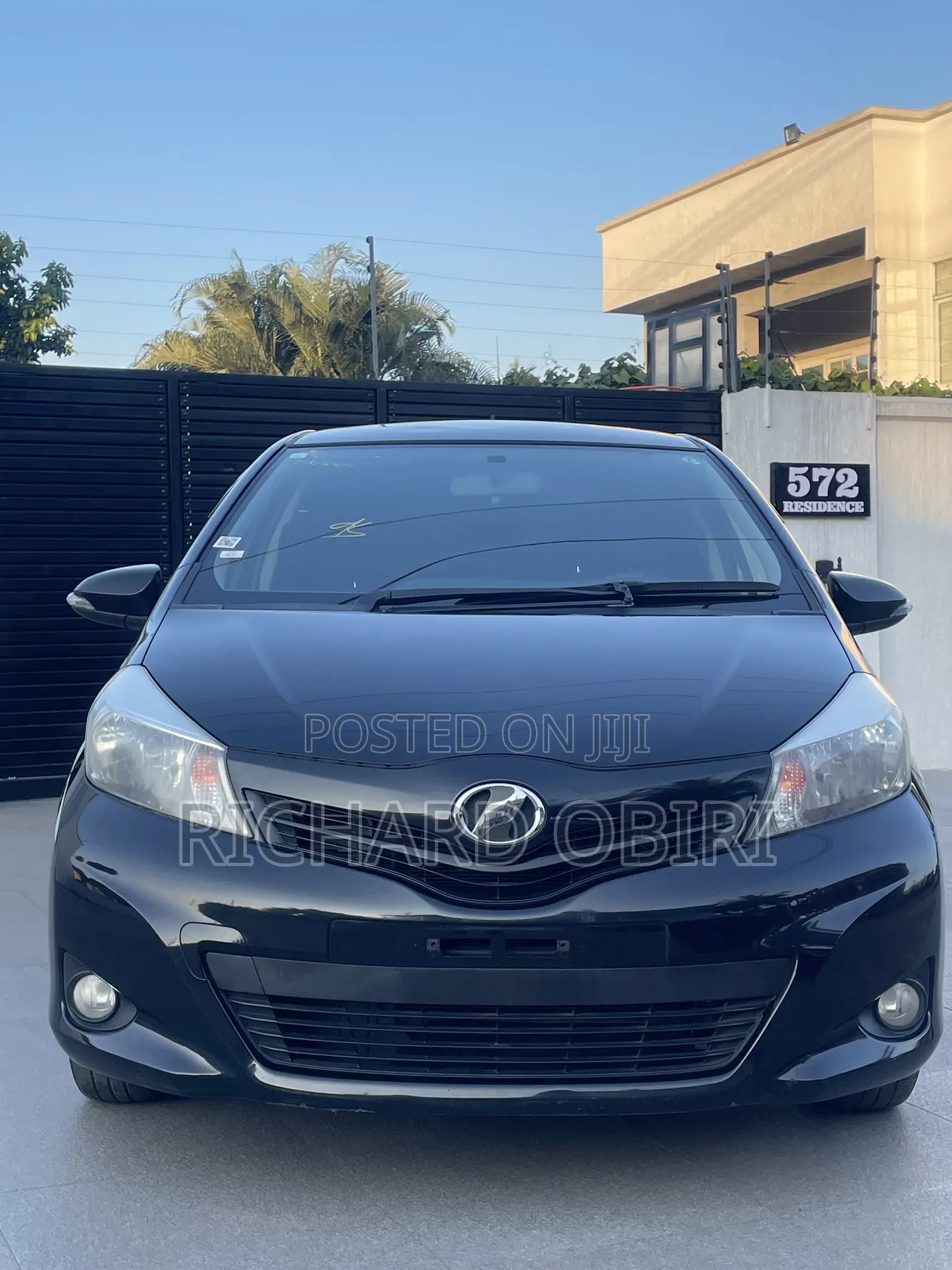 Toyota Vitz 1.3 AWD 3dr 2013 Black