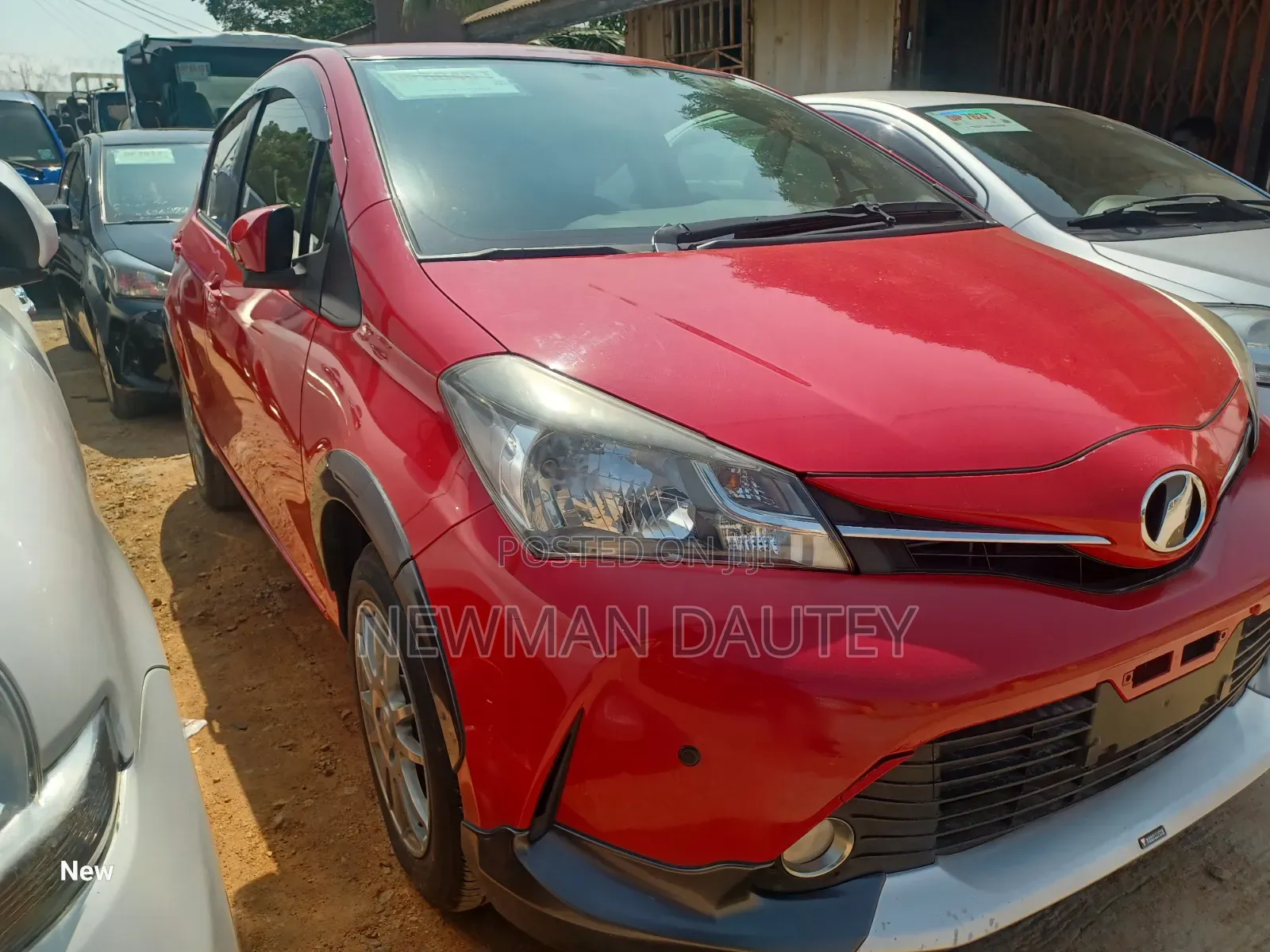Toyota Vitz 2015 Red