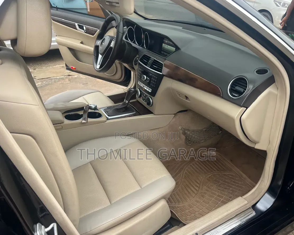 Mercedes-Benz C250 2013 Black