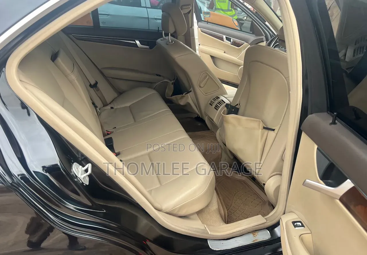 Mercedes-Benz C250 2013 Black