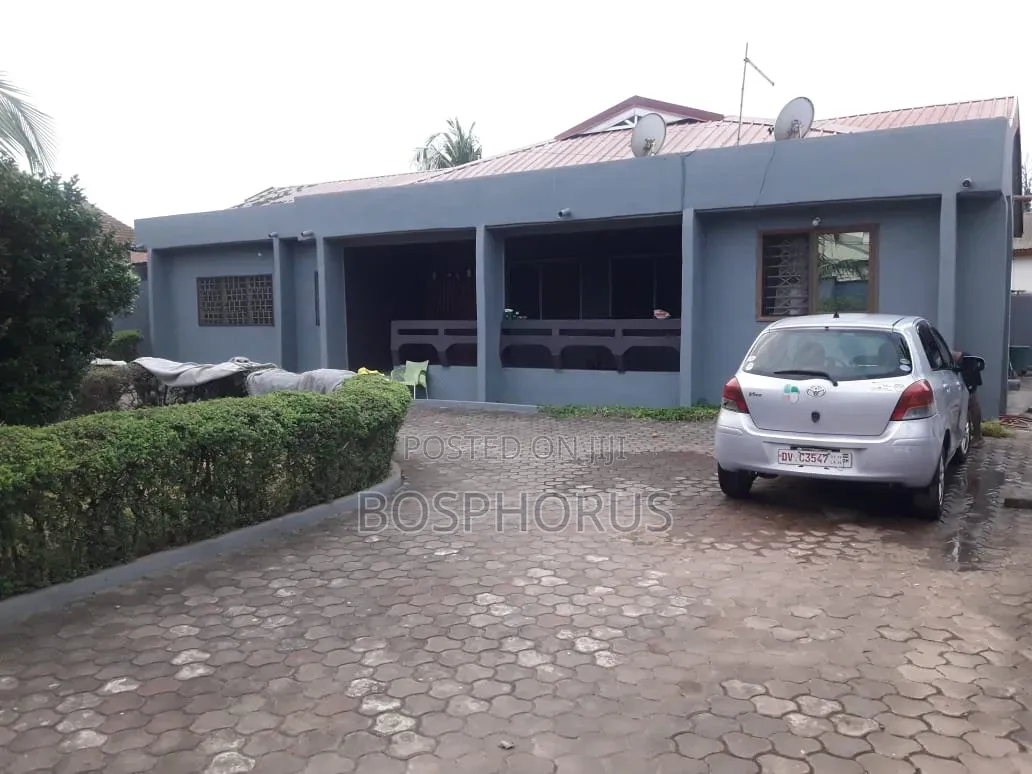 3bdrm House in Achimota Petroleum, Mile 7 for rent