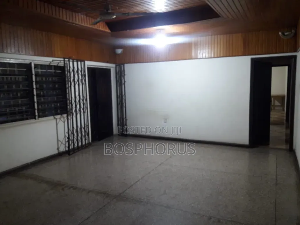 3bdrm House in Achimota Petroleum, Mile 7 for rent