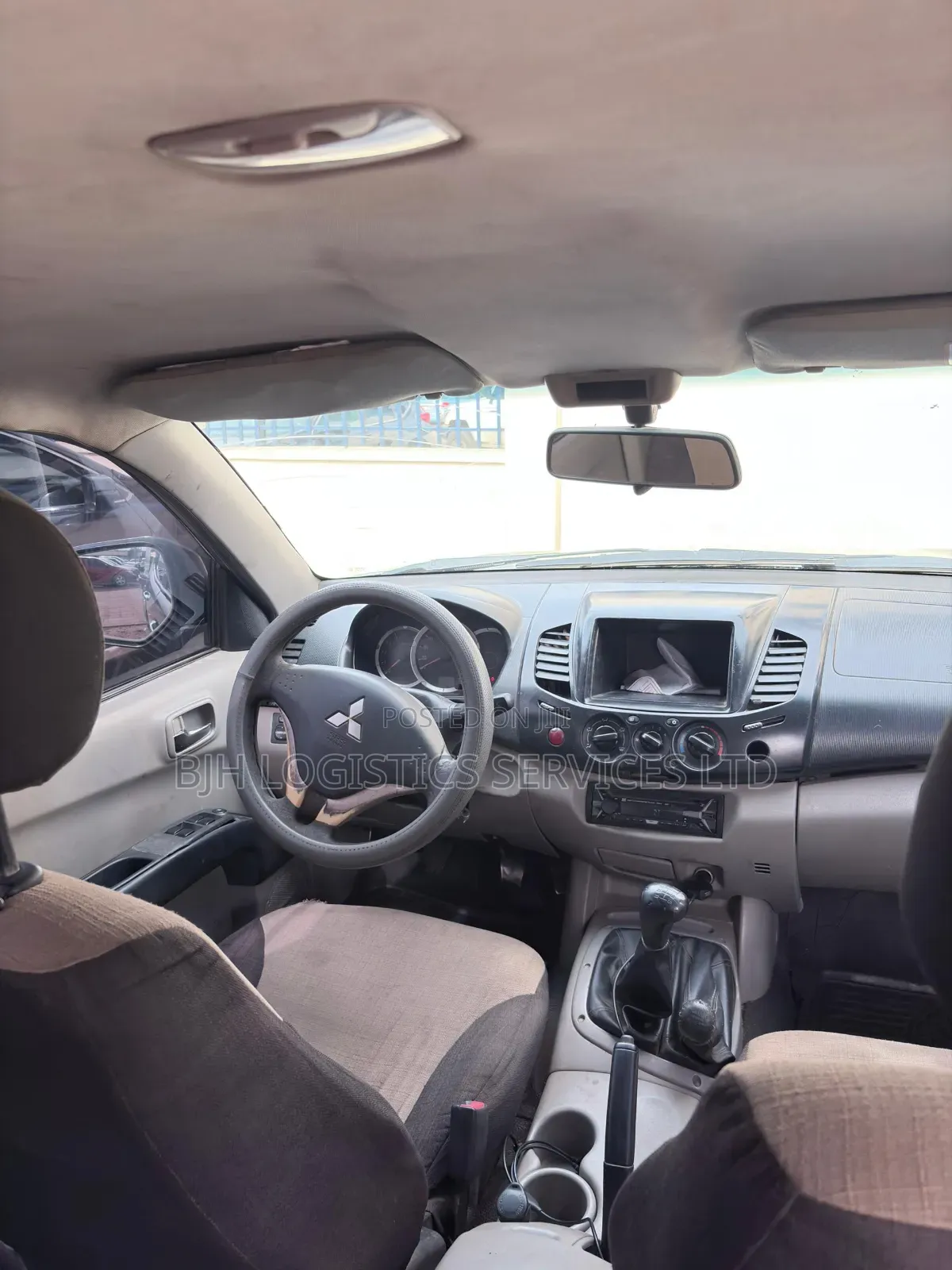 Mitsubishi L200 2012