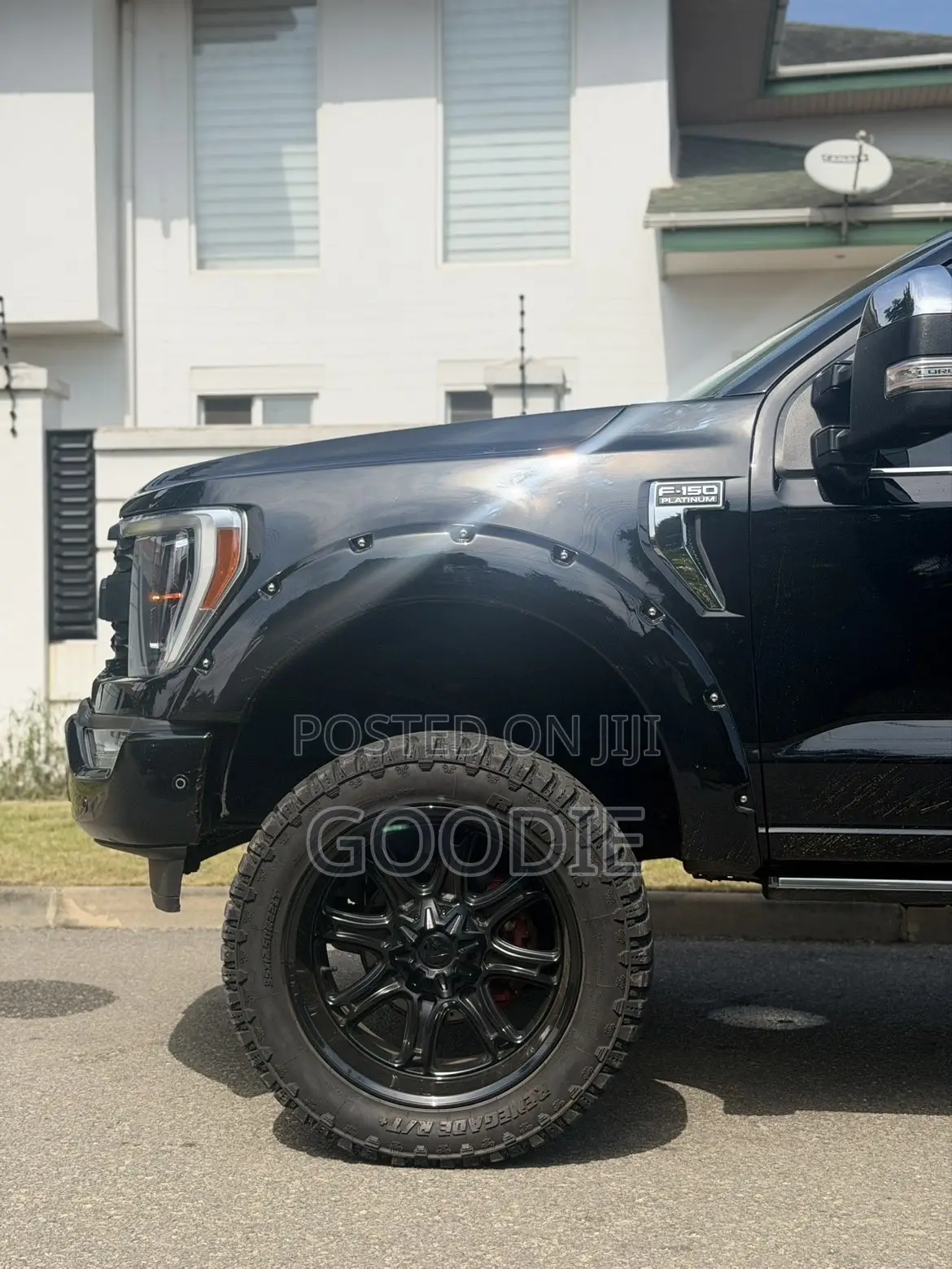 Ford F-150 Platinum 2022 Black