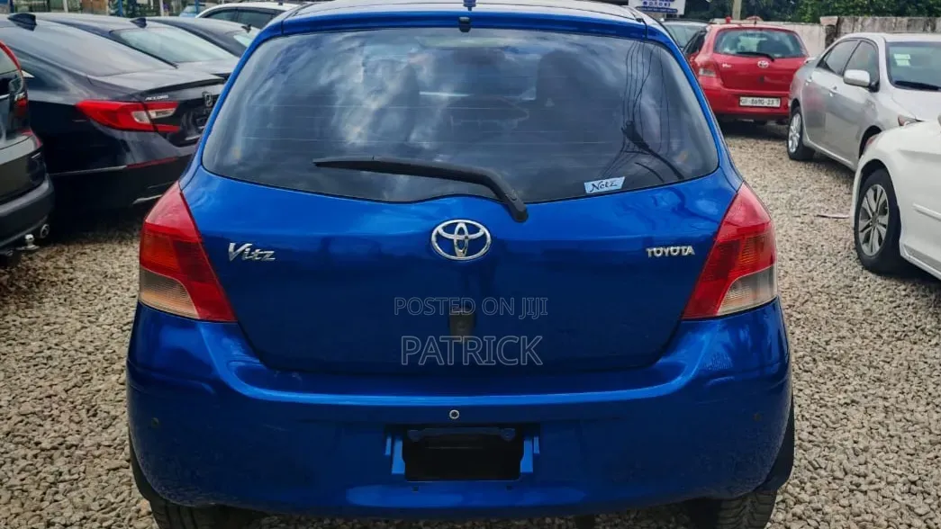 Toyota Vitz 1.3 FWD 5dr 2010 Blue