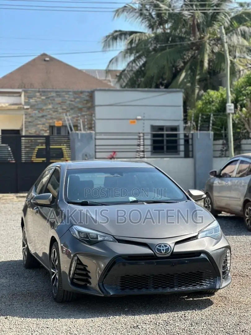 Toyota Corolla XSE (1.8L 4cyl 2A) 2018 Gray