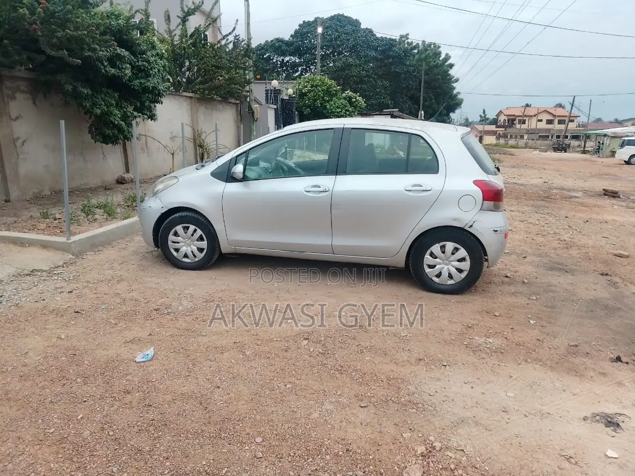 Toyota Vitz 1.0 FWD 5dr 2010 Silver