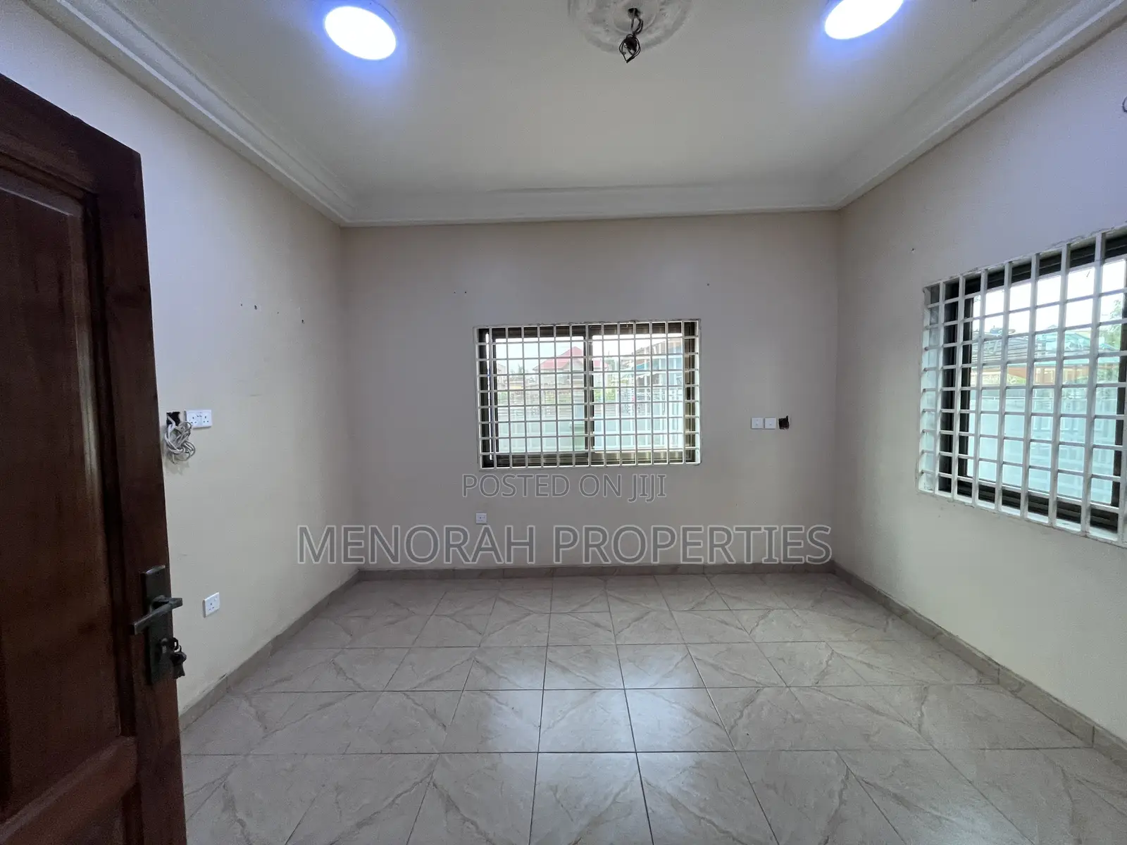 2bdrm Apartment in Adenta Ashiyie, Frafraha for rent