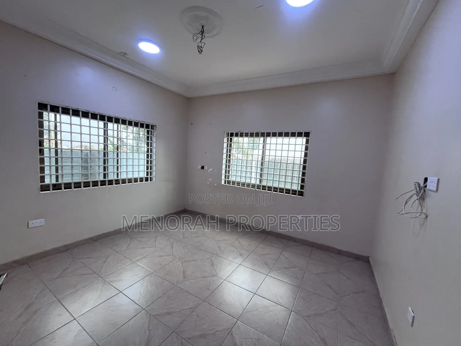 2bdrm Apartment in Adenta Ashiyie, Frafraha for rent
