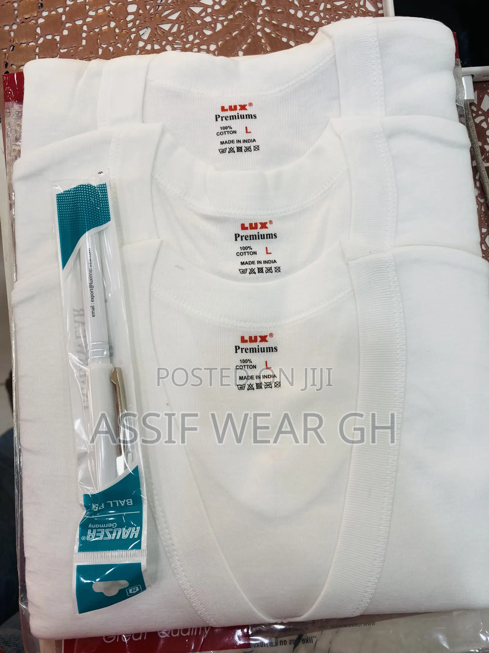 Lux v Neck