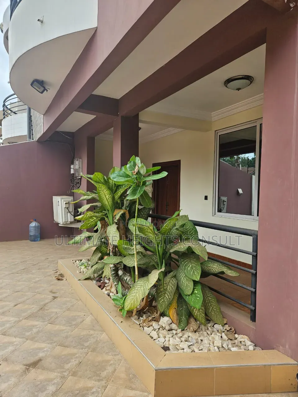 4bdrm House in School Junction for rent