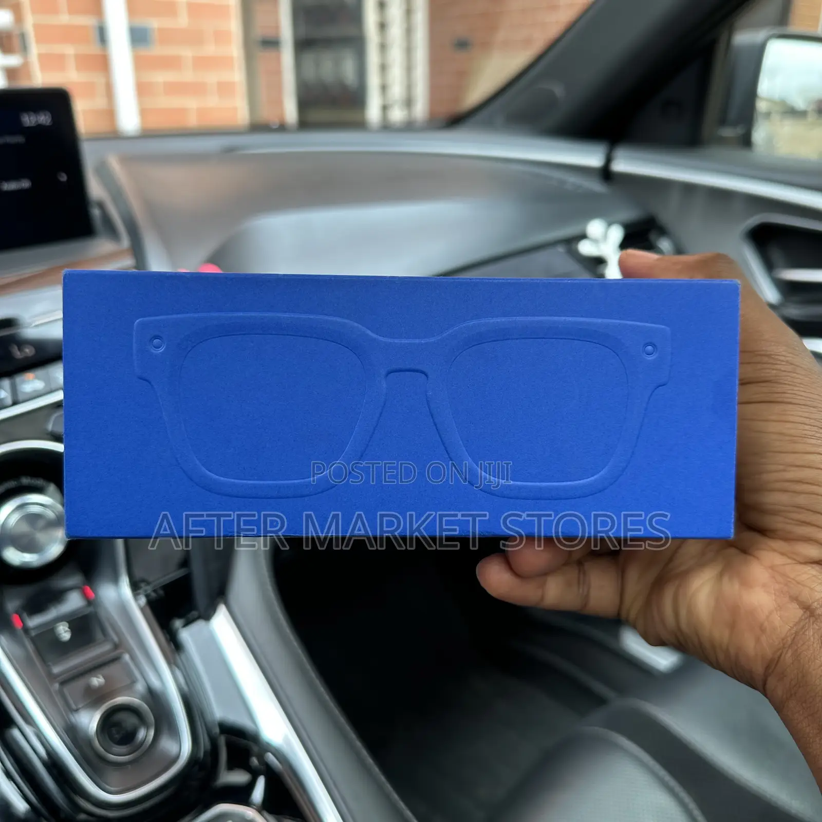 Meta Glasses Fury Sandstone Dark Amber Lenses