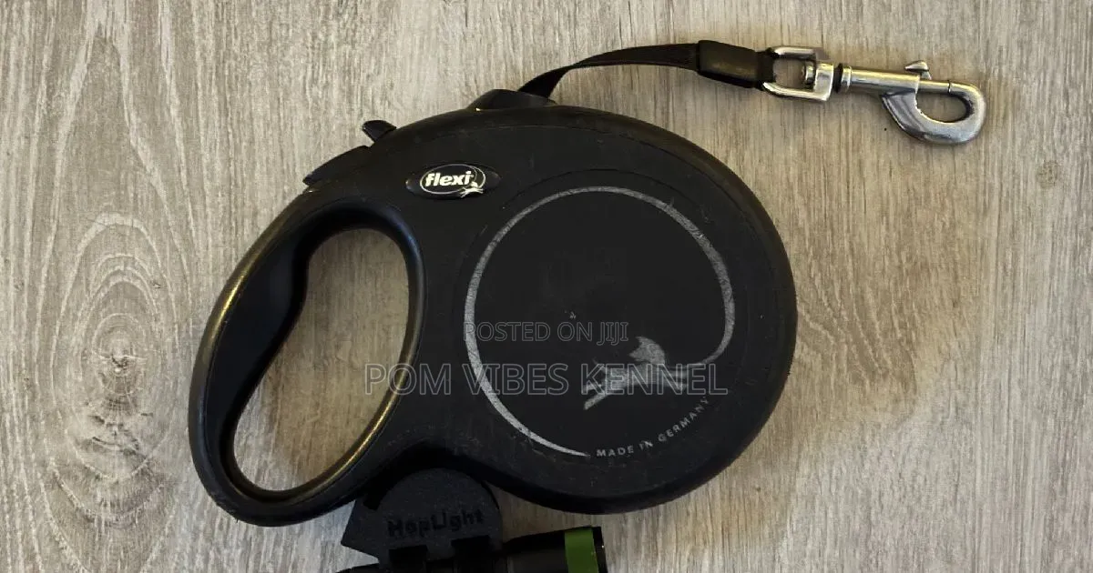 Flexi New Classic Retractable Tape Leash