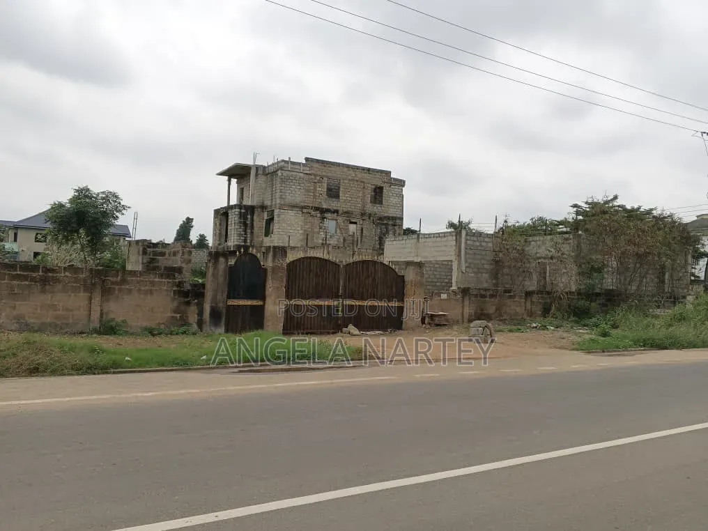 Walled and Gated 6 Plots for Sale at East Airport