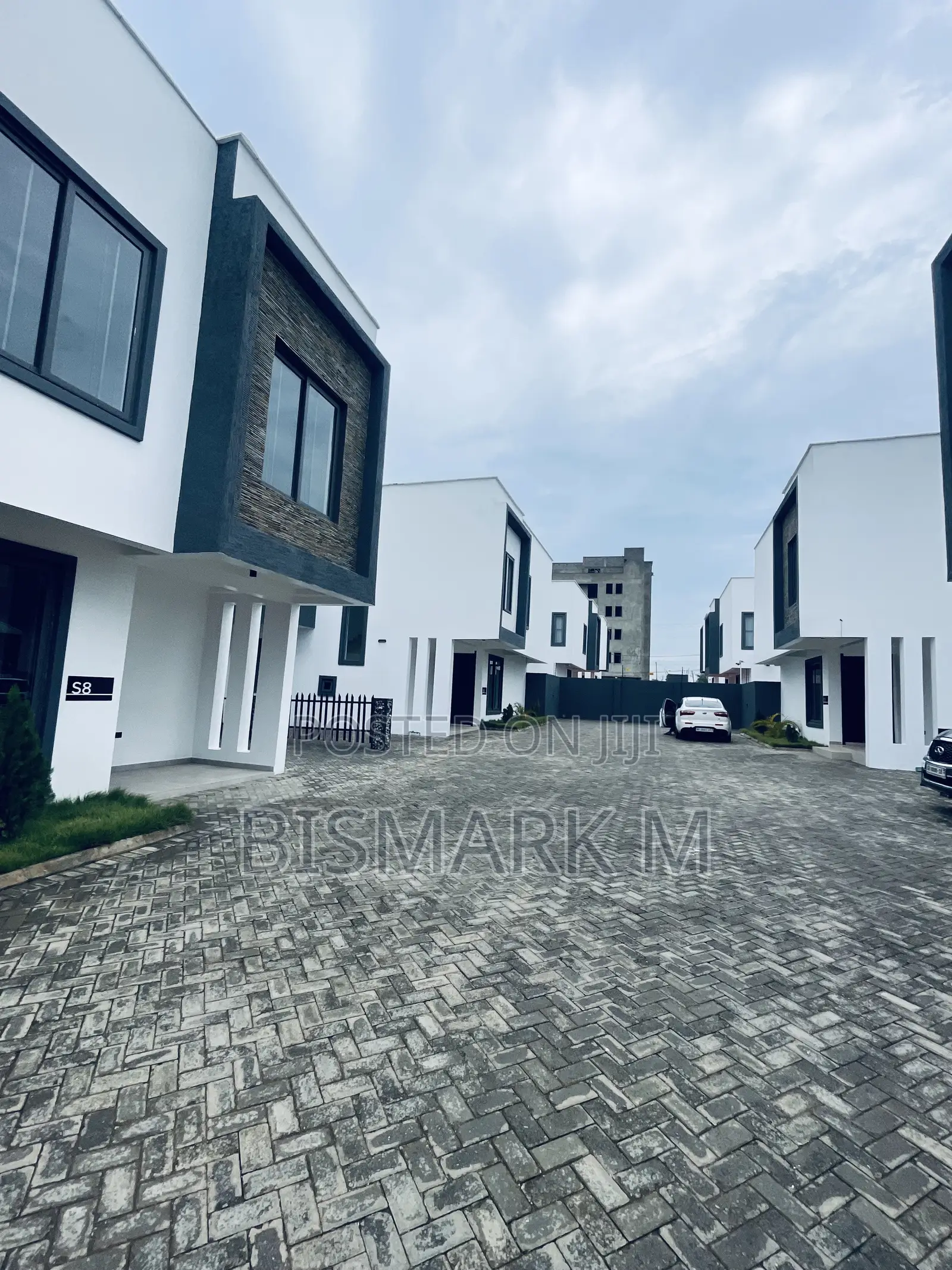 3bdrm House in East Legon for rent