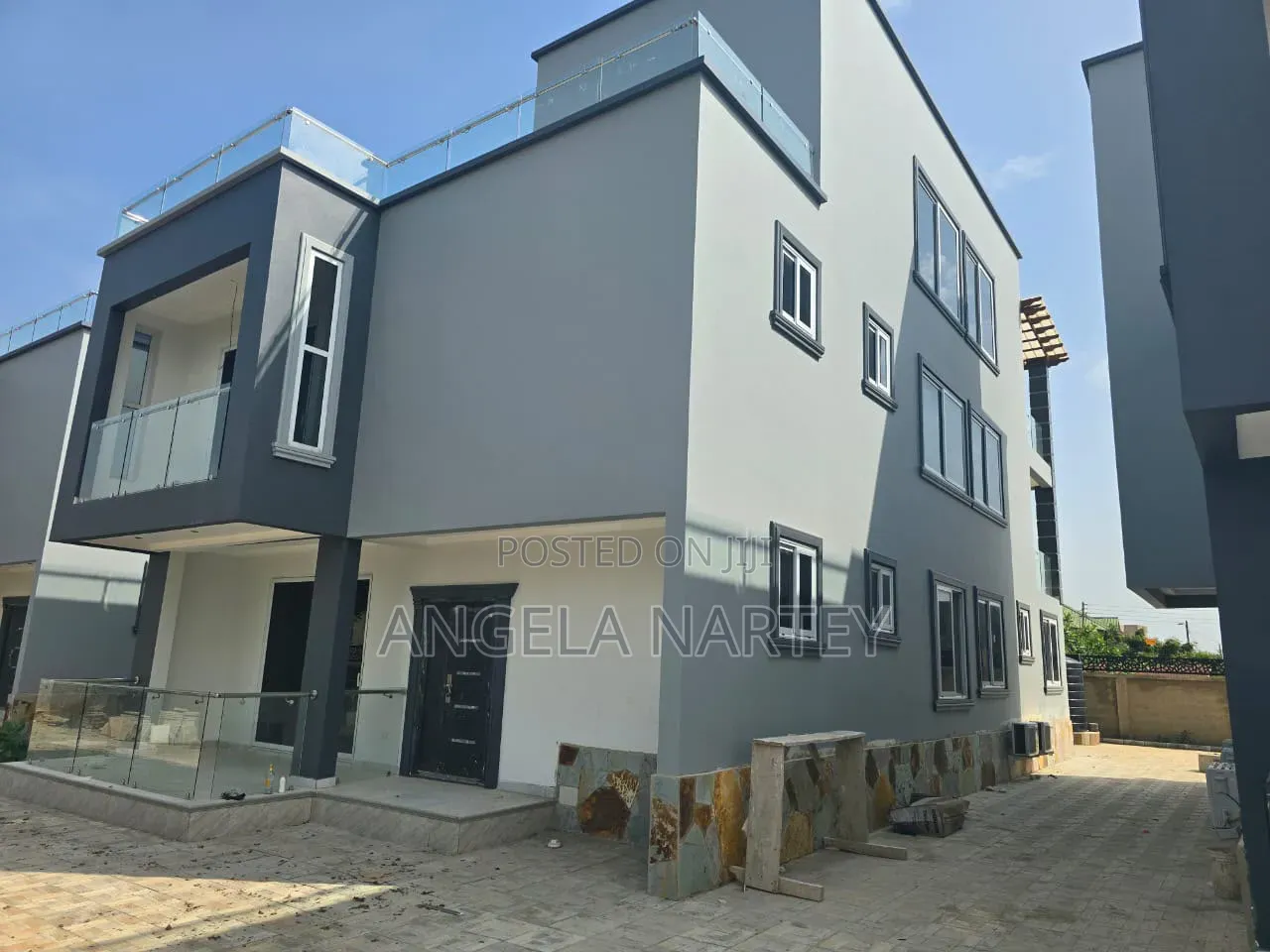 5bdrm House in Community 25 for rent