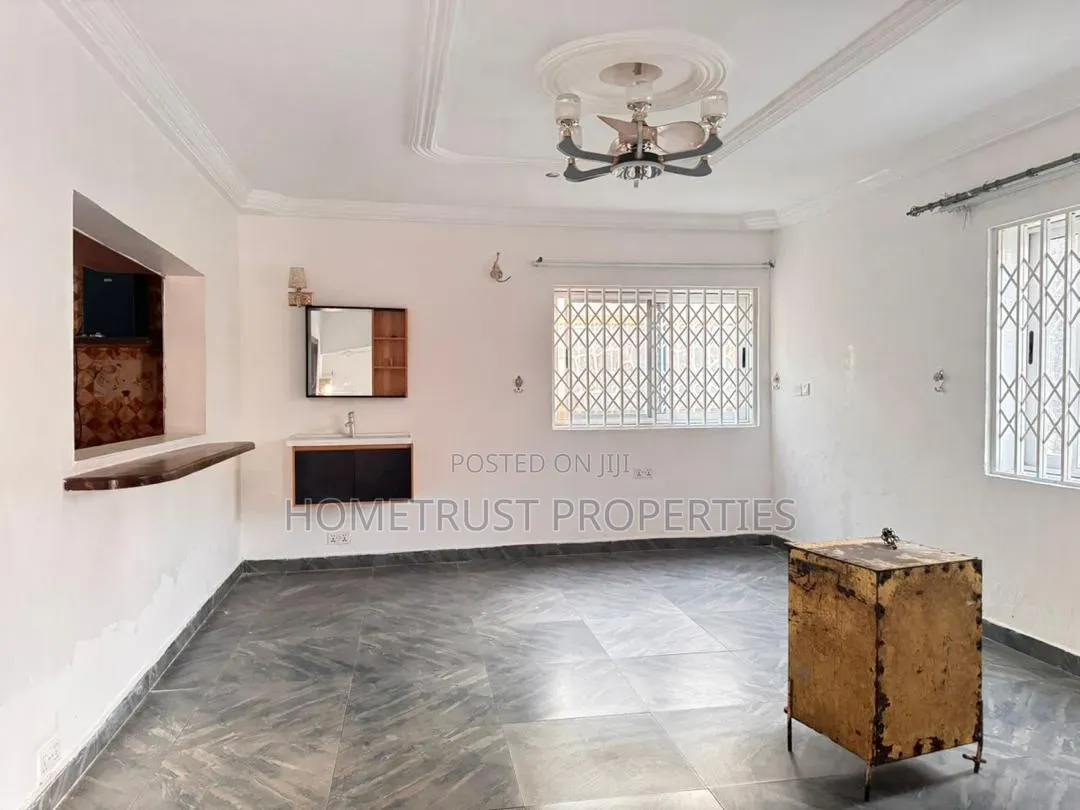 5bdrm Duplex in Bojo Beach Area, Bortiano for sale