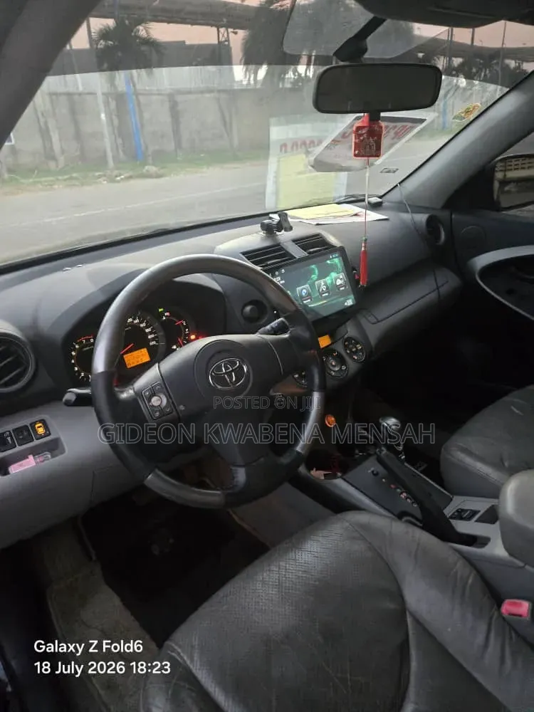 Toyota RAV4 2.5 2010 Black