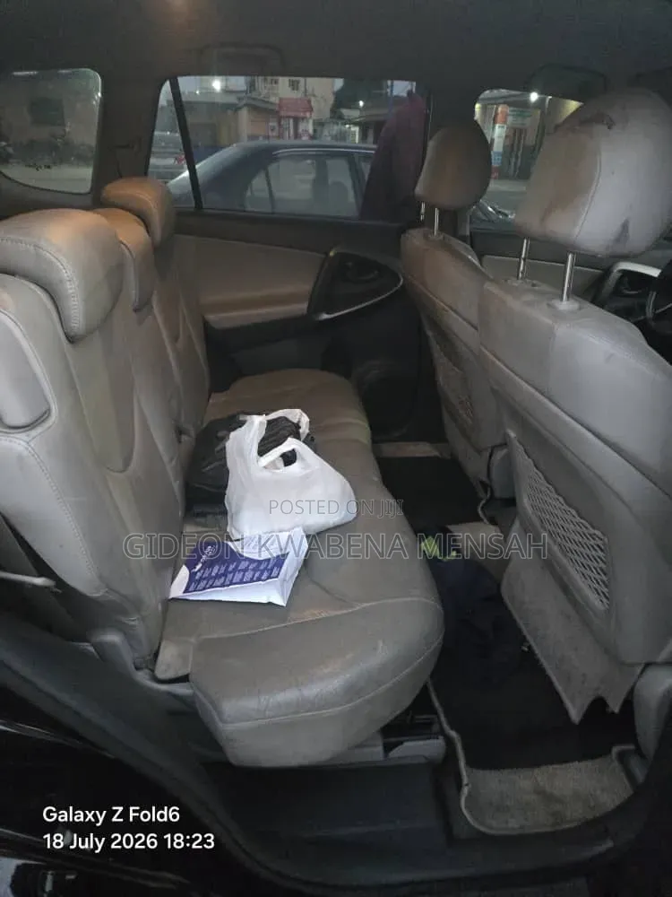 Toyota RAV4 2.5 2010 Black