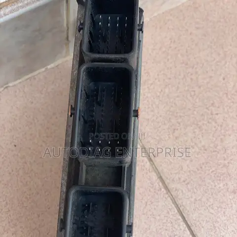 10-11 NISSAN VERSA 1.8L Control Module