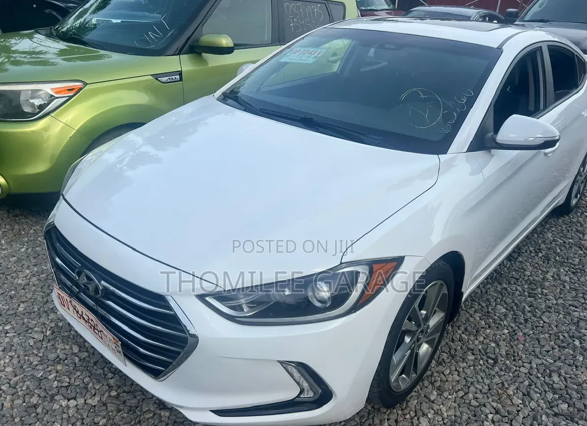 Hyundai Elantra 2017 White