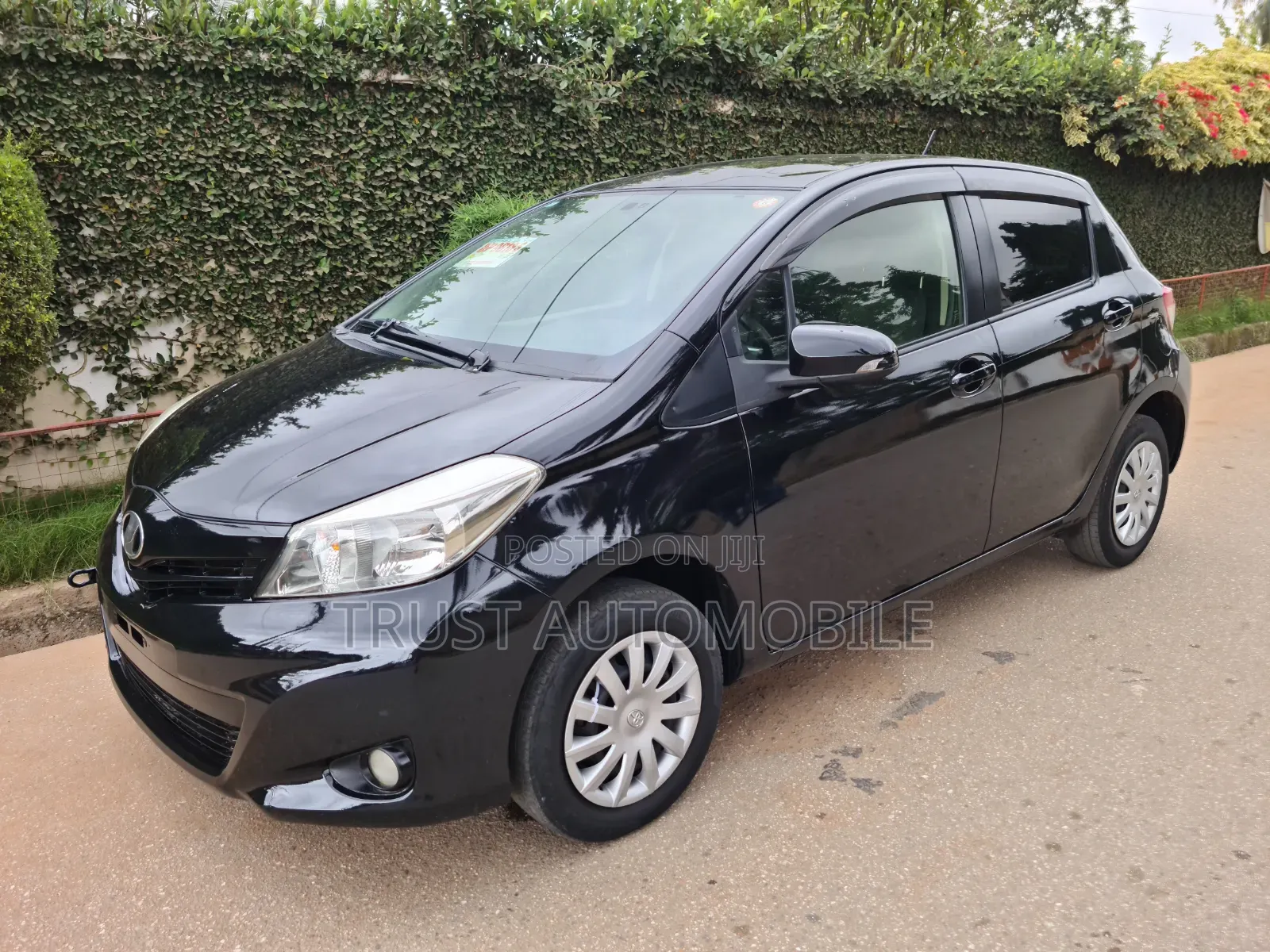 Toyota Vitz 2014 Black
