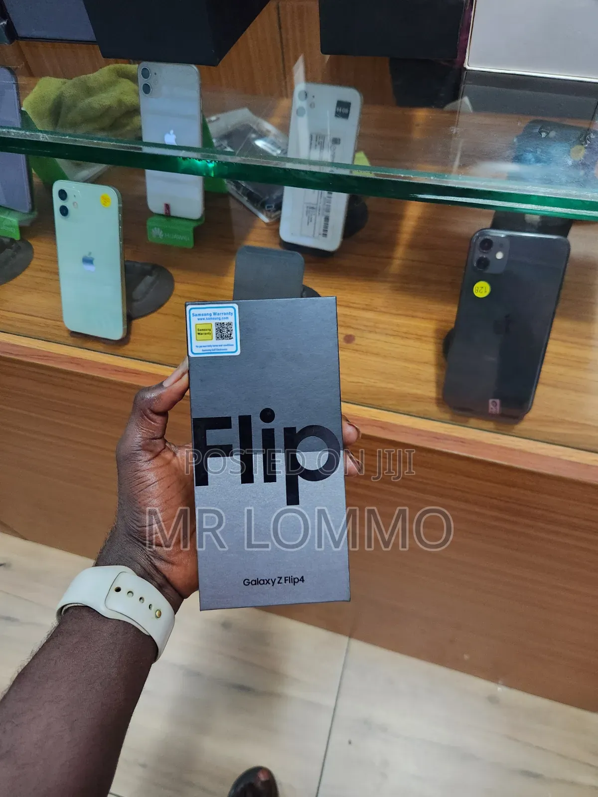 New Samsung Galaxy Z Flip4 256 GB Black