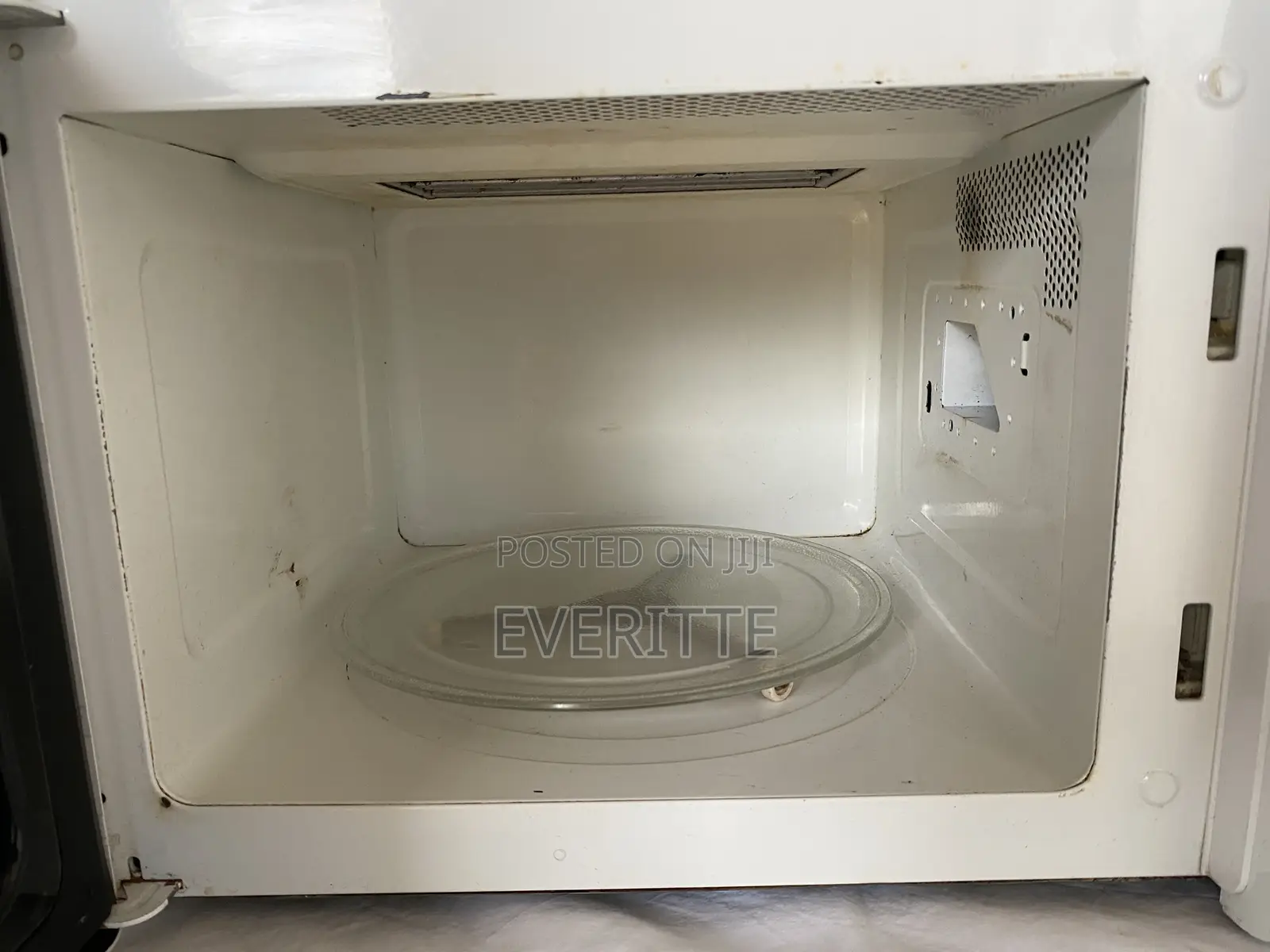 Whirlpool Microwave Oven