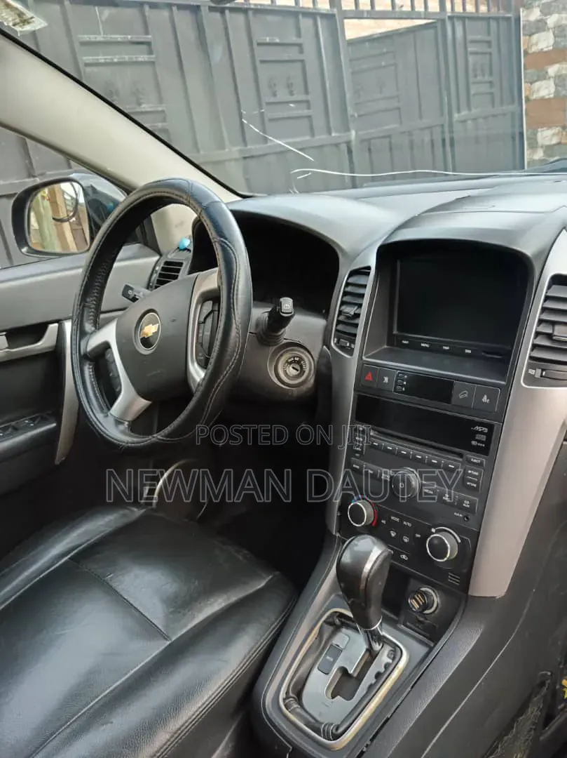 Chevrolet Captiva 2014 Black