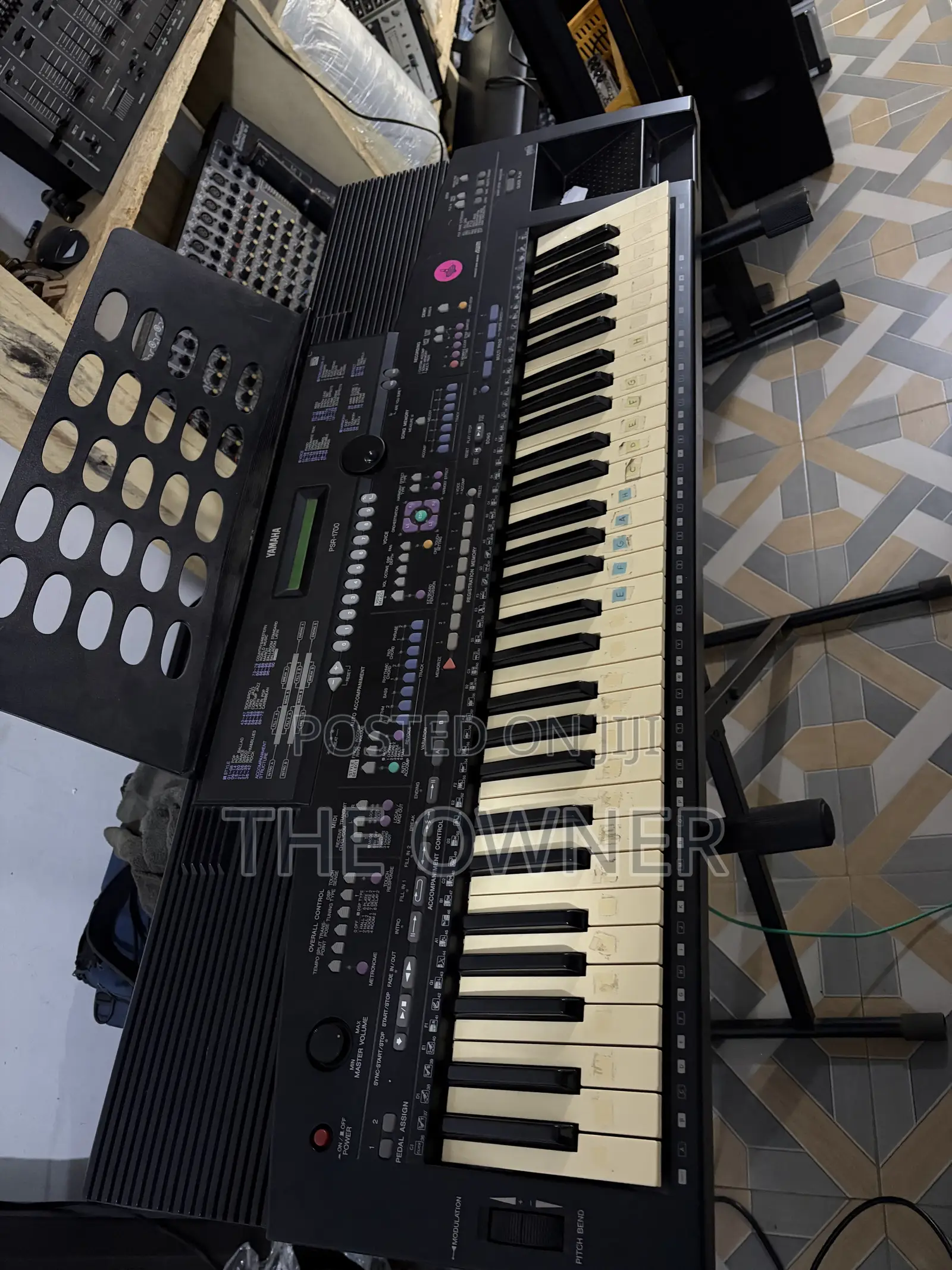 Yamaha PSR 1700
