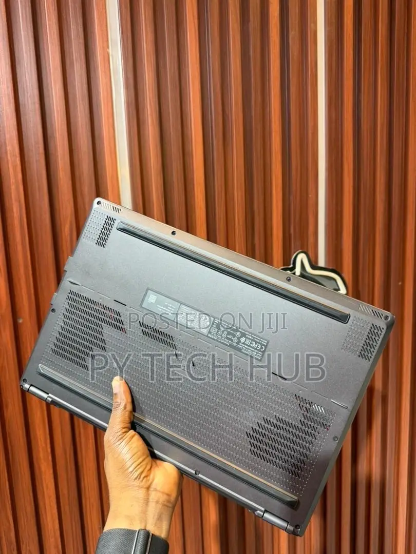 Laptop Asus ROG Zephyrus G15 16GB AMD Ryzen 9 SSD 1T